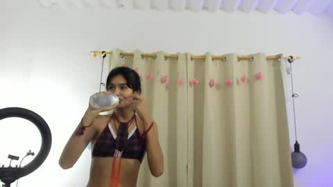 Snapshot of kloeysexy1 chatting on 20, 1, 2025 kloeysexy1 online show from 20, 1, 2025