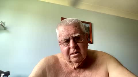 Snapshot of knights2001 chatting on 12, 12, 2024 Aussiedude online show from 12, 12, 2024