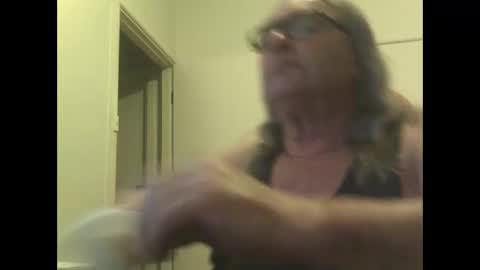 knobout online show from 13, 10, 2025