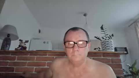 Snapshot of komputer123456789 chatting on 2, 5, 2026 Bogdan online show from 2, 5, 2026