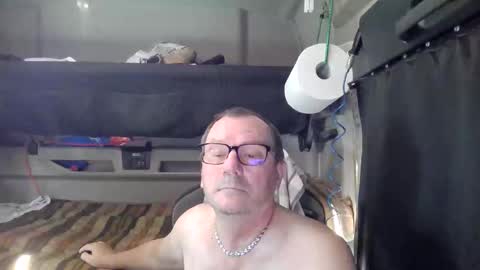 Snapshot of komputer123456789 chatting on 24, 5, 2026 Bogdan online show from 24, 5, 2026