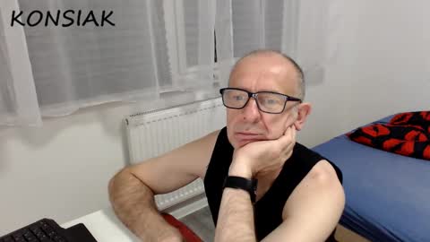 Komsiak online show from 14, 10, 2025