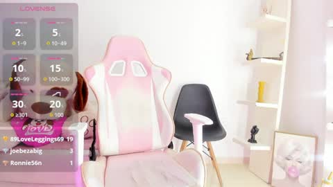 Koral Cuz online show from 7, 4, 2026