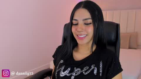 K O S M I C online show from 1, 2, 2025