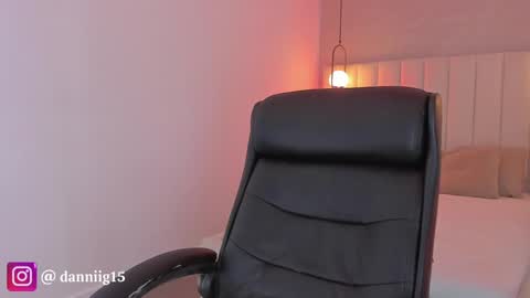 K O S M I C online show from 5, 2, 2025