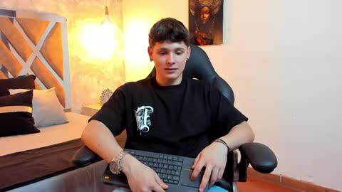 Snapshot of kraven_lust chatting on 29, 5, 2026 Kraven online show from 29, 5, 2026
