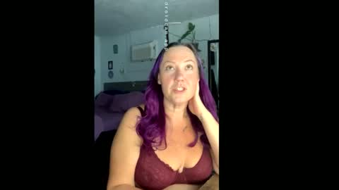 Snapshot of kreamyk420 chatting on 24, 4, 2026 kreamyk420 online show from 24, 4, 2026