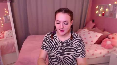 Snapshot of kris_loken chatting on 5, 12, 2025 kris_loken online show from 5, 12, 2025