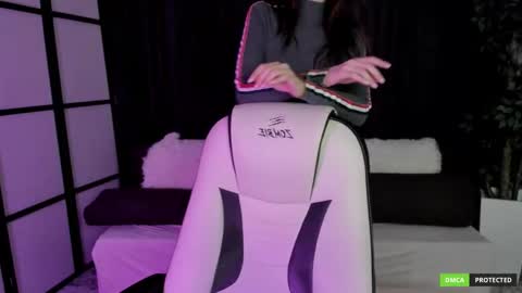 Snapshot of krisdoeil chatting on 29, 11, 2025 krisdoeil online show from 29, 11, 2025