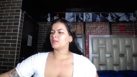 kriss_sweetboobs online show from 4, 3, 2025