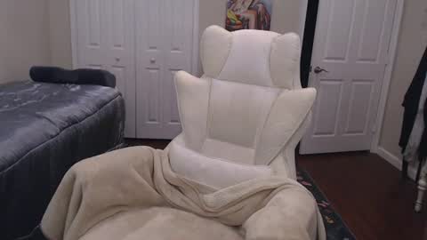 Krissy online show from 15, 6, 2026