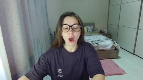 twitter    Annemarye 23 online show from 9, 4, 2026