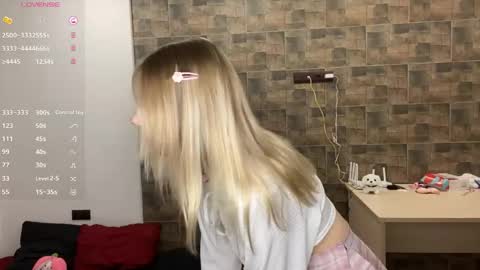 Snapshot of kristiancommes chatting on 21, 5, 2026 Alisa online show from 21, 5, 2026