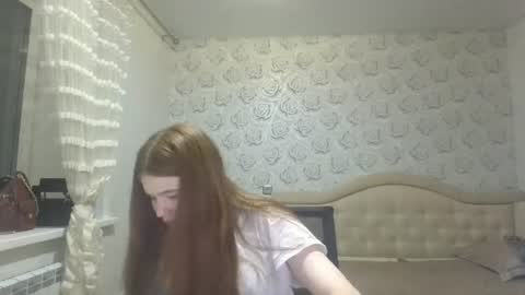 Snapshot of kristiancommes chatting on 19, 7, 2026 Alisa online show from 19, 7, 2026