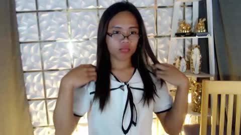 kristine_fox online show from 12, 4, 2026