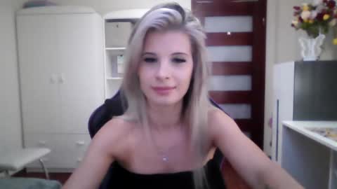 KristineAmore online show from 26, 9, 2025