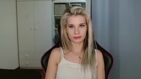 Snapshot of kristineamore chatting on 16, 4, 2026 KristineAmore online show from 16, 4, 2026