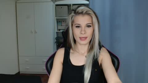 Snapshot of kristineamore chatting on 22, 4, 2026 KristineAmore online show from 22, 4, 2026