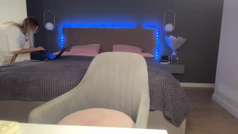 Snapshot of kristy_saint chatting on 24, 10, 2025 Kristi online show from 24, 10, 2025