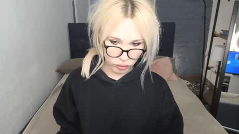 Kristy online show from 13, 4, 2026