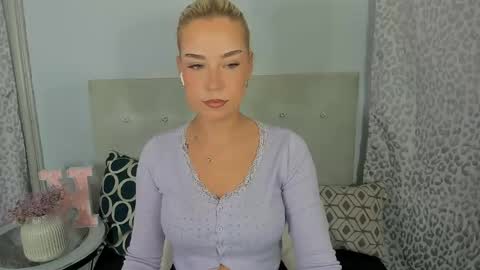 Snapshot of kristyflowers chatting on 1, 5, 2026 KristyFlowers online show from 1, 5, 2026