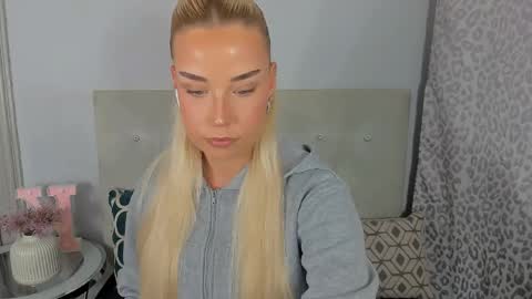 Snapshot of kristyflowers chatting on 11, 5, 2026 KristyFlowers online show from 11, 5, 2026