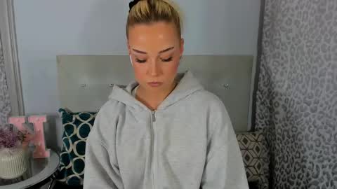 Snapshot of kristyflowers chatting on 20, 5, 2026 KristyFlowers online show from 20, 5, 2026