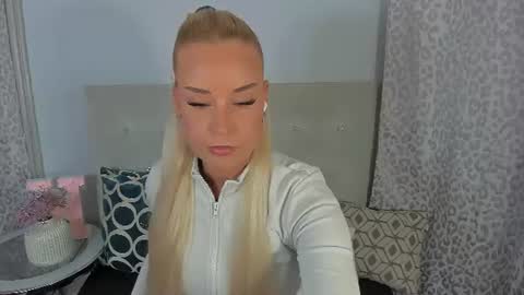 Snapshot of kristyflowers chatting on 23, 7, 2026 KristyFlowers online show from 23, 7, 2026