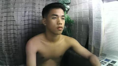 Snapshot of kritthanarkorn chatting on 8, 11, 2025 kritthanarkorn online show from 8, 11, 2025