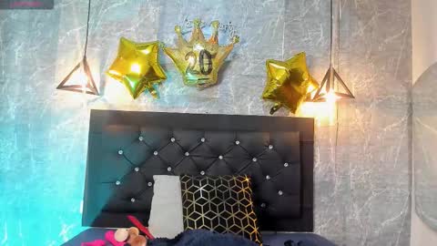 Kystal Taylor online show from 17, 11, 2025