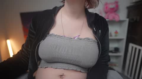 Snapshot of krystalsyxx chatting on 27, 1, 2025 Krystal Syx online show from 27, 1, 2025