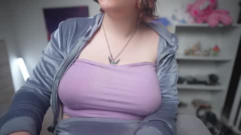 Snapshot of krystalsyxx chatting on 11, 3, 2025 Krystal Syx online show from 11, 3, 2025