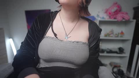 Snapshot of krystalsyxx chatting on 11, 3, 2025 Krystal Syx online show from 11, 3, 2025