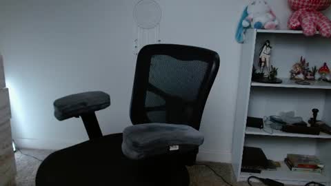 Snapshot of krystalsyxx chatting on 18, 6, 2026 Krystal Syx online show from 18, 6, 2026