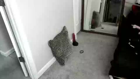 Snapshot of krystltymeup chatting on 31, 10, 2025 krystltymeup online show from 31, 10, 2025