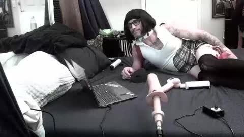 Snapshot of krystltymeup chatting on 19, 11, 2025 krystltymeup online show from 19, 11, 2025