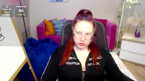 kuri_u online show from 11, 4, 2026