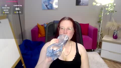 kuri_u online show from 16, 4, 2026