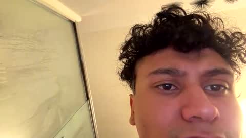 Snapshot of kurlz5stard chatting on 5, 1, 2026 kurlz5stard online show from 5, 1, 2026