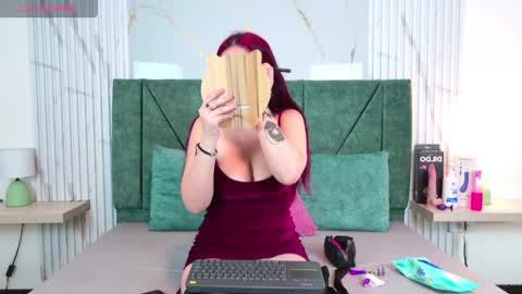 Snapshot of kuromi_red chatting on 6, 5, 2026 kuromi_red online show from 6, 5, 2026