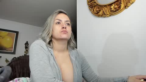 Snapshot of kyhara chatting on 2, 1, 2025 kyhara online show from 2, 1, 2025