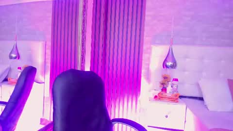 Snapshot of kylepresly chatting on 5, 7, 2026 Kyle online show from 5, 7, 2026