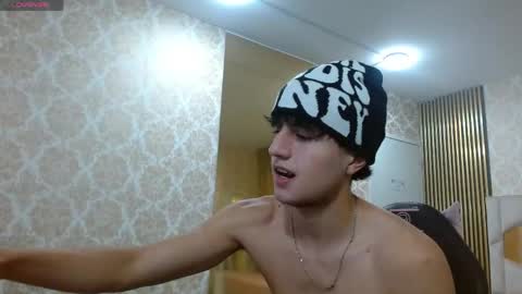 kyler_tay online show from 20, 5, 2026