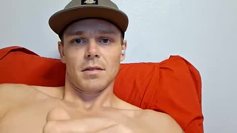 Snapshot of kylespade727 chatting on 20, 9, 2025 Thickcock813 online show from 20, 9, 2025