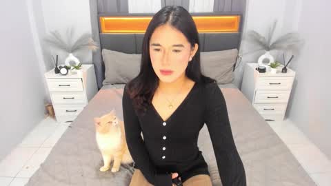 Snapshot of kylie_cums chatting on 13, 10, 2025 kylie_cums online show from 13, 10, 2025