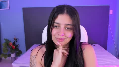 Snapshot of kylie_reyes chatting on 6, 12, 2024 Kylie Reyes online show from 6, 12, 2024