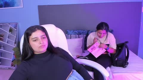 Snapshot of kylie_reyes chatting on 13, 12, 2024 Kylie Reyes online show from 13, 12, 2024