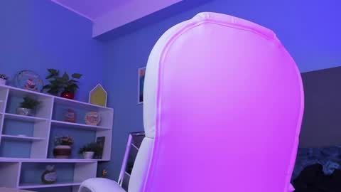 Snapshot of kylie_reyes chatting on 18, 12, 2024 Kylie Reyes online show from 18, 12, 2024