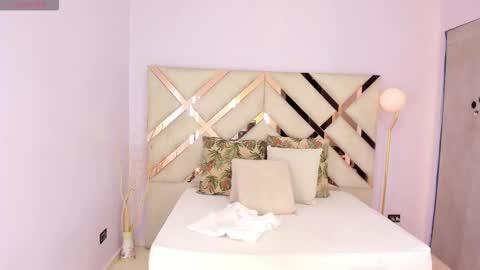 Snapshot of kylie_reyes chatting on 5, 12, 2025 Kylie Reyes online show from 5, 12, 2025