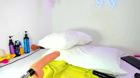 kylie Sttel online show from 9, 12, 2024